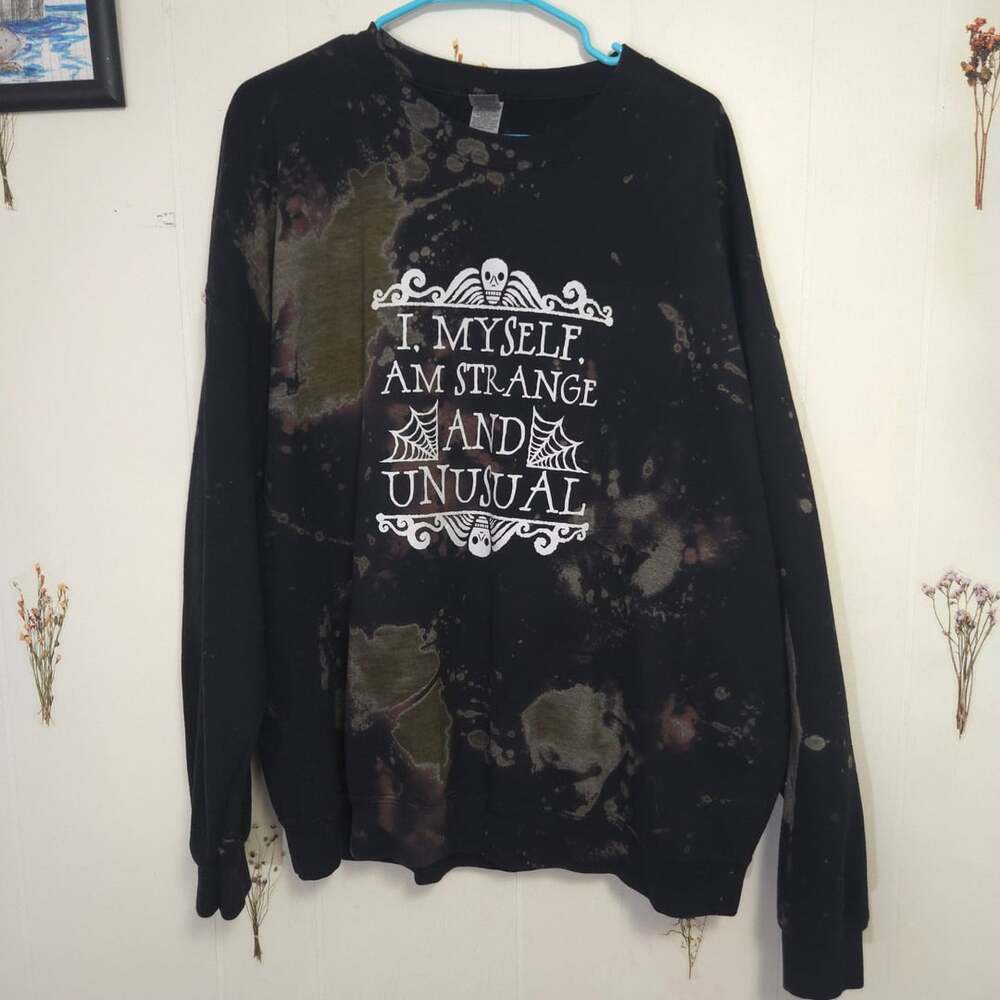Gildan Bleach Tie Dye Sweatshirt Beetlejuice I Myself Am Strange and Unusual